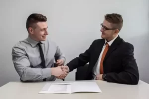 Eye Contact Contoh Komunikasi Efektif sebagai Leader