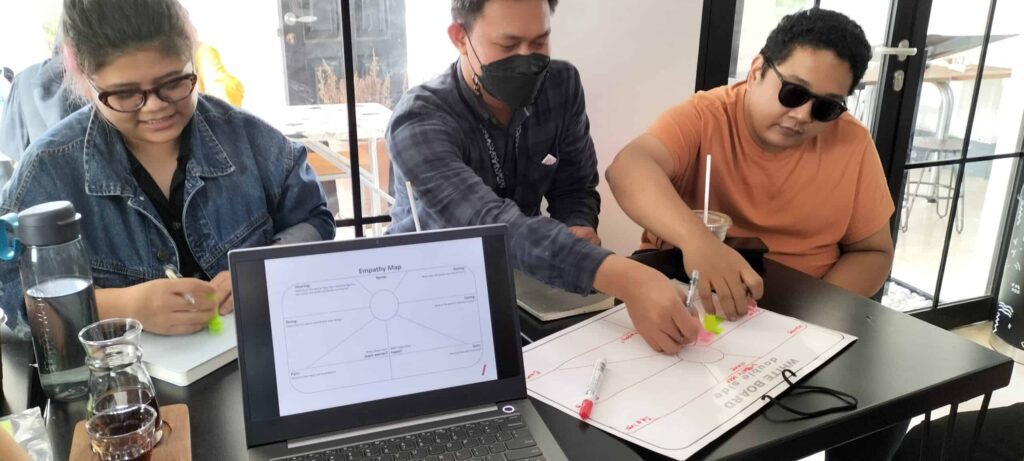 Komunikasi adalah Kunci Kepuasan Pelayanan, Diskusi dengan Tim Manajemen Klien Sebelum Staff Training Dilaksanakan