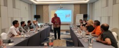 Cari les bahasa Inggris bisnis terdekat PARADIGM aja!