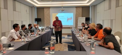 Cari les bahasa Inggris bisnis terdekat PARADIGM aja!